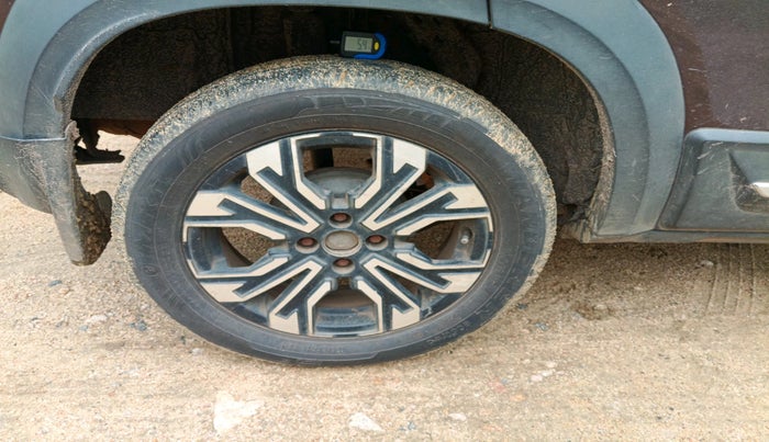 2021 Renault Kiger RXZ TURBO MT, Petrol, Manual, 1,25,687 km, tyre