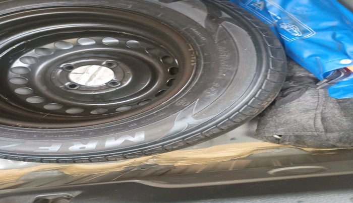 2019 Honda Amaze 1.2L I-VTEC VX, Petrol, Manual, 33,239 km, tyre