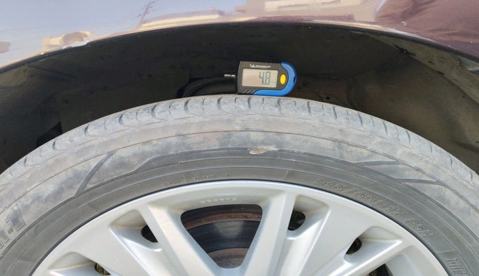 2018 Toyota Innova Crysta 2.4 ZX 7 STR, Diesel, Manual, 1,53,034 km, tyre