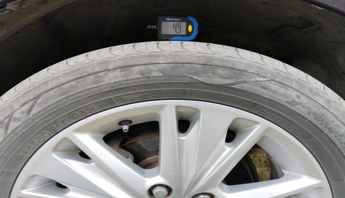 2018 Toyota Innova Crysta 2.4 ZX 7 STR, Diesel, Manual, 1,53,034 km, tyre