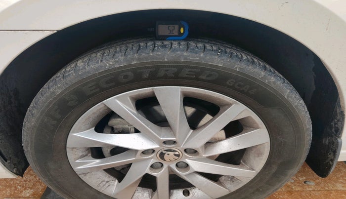 2022 Skoda SLAVIA AMBITION 1.0L TSI MT, Petrol, Manual, 14,217 km, tyre