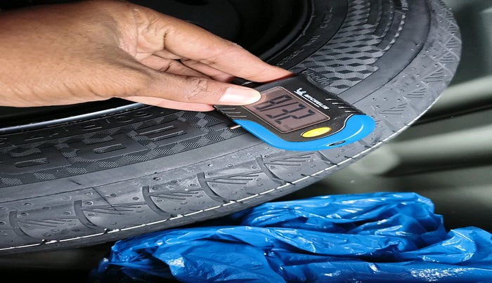 2024 Maruti Grand Vitara SIGMA SMART HYBRID, Petrol, Manual, 14,672 km, tyre