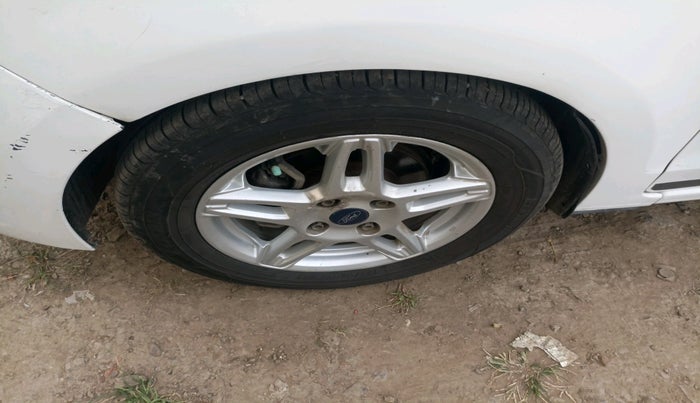 2017 Ford Figo Aspire TREND 1.5 DIESEL, Diesel, Manual, 2,14,321 km, tyre