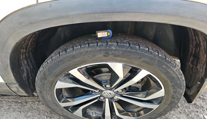 2023 MG HECTOR SMART PRO 2.0 TURBO DIESEL, Diesel, Manual, 39,351 km, tyre