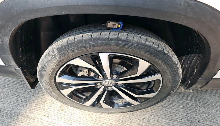 2023 MG HECTOR SMART PRO 2.0 TURBO DIESEL, Diesel, Manual, 39,351 km, tyre