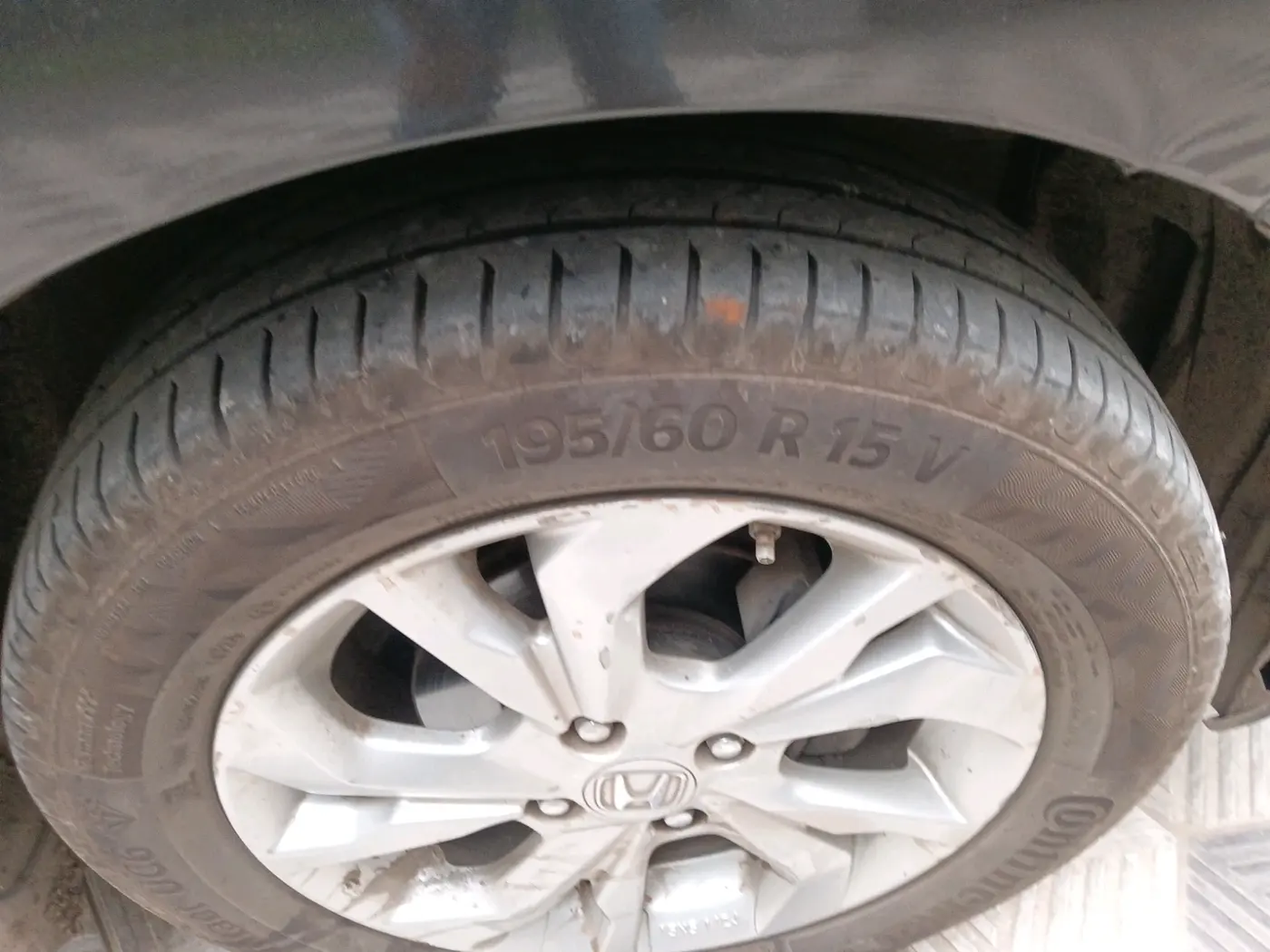 2021 Honda Amaze 1.5L I-DTEC VX, Diesel, Manual, 1,49,946 km, tyre