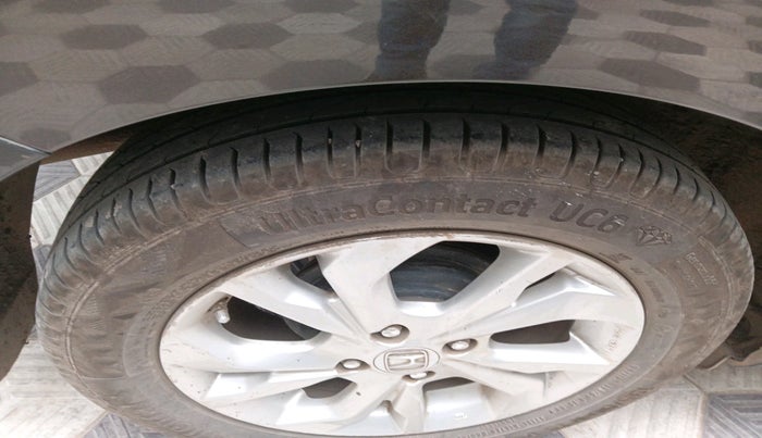 2021 Honda Amaze 1.5L I-DTEC VX, Diesel, Manual, 1,49,946 km, tyre