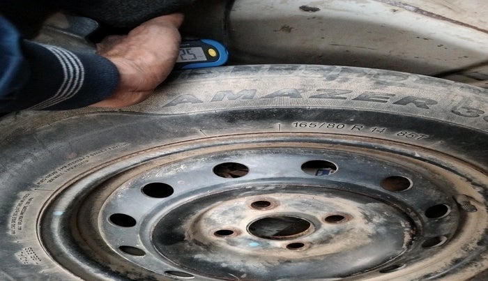 2016 Maruti Swift Dzire VDI ABS, Diesel, Manual, 1,15,271 km, tyre