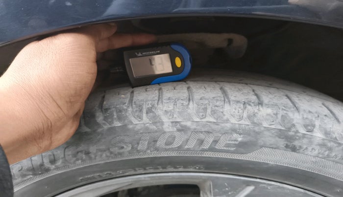 2021 Hyundai Verna SX 1.5 VTVT, Petrol, Manual, 38,990 km, tyre