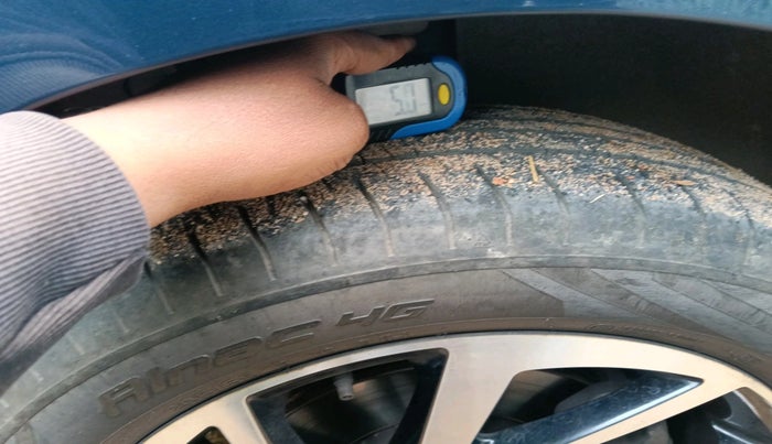 2023 Volkswagen VIRTUS TOPLINE TSI 1.0 AT, Petrol, Automatic, 20,523 km, tyre