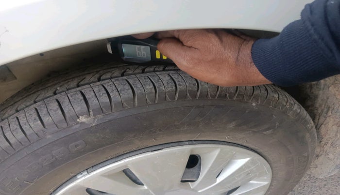 2013 Maruti Swift VXI, Petrol, Manual, 9,964 km, tyre