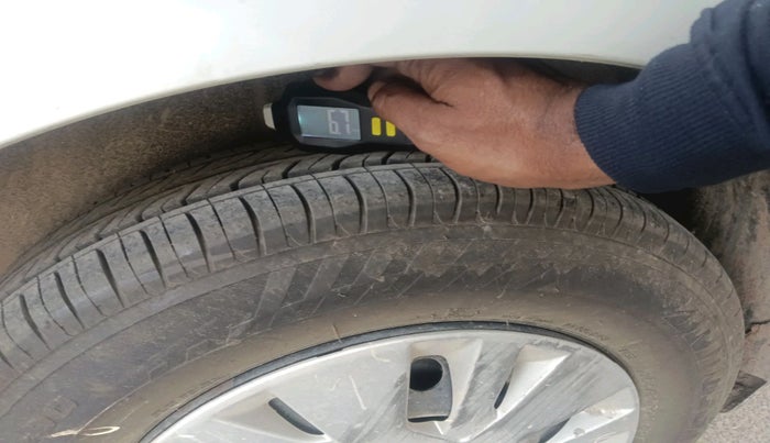 2013 Maruti Swift VXI, Petrol, Manual, 9,964 km, tyre