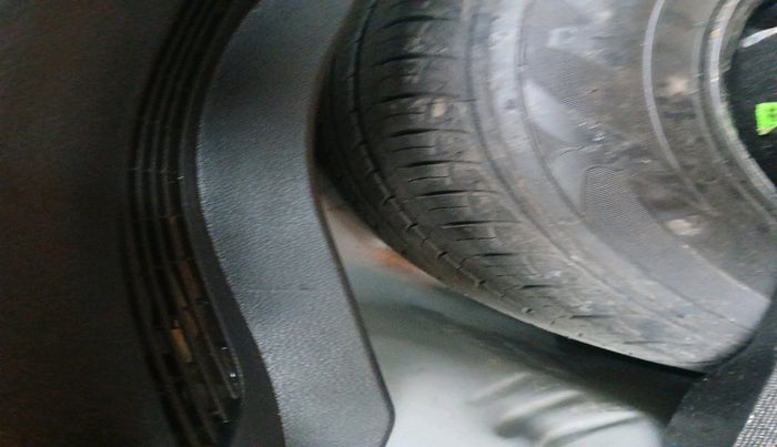 2015 Honda Jazz 1.2L I-VTEC SV, Petrol, Manual, 37,934 km, tyre