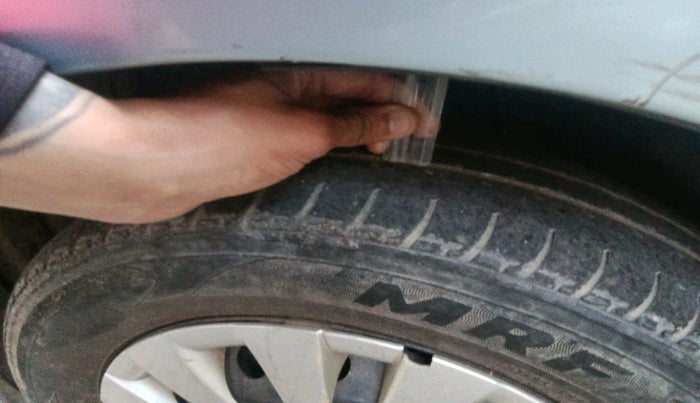 2011 Toyota Etios G, Petrol, Manual, 92,387 km, tyre