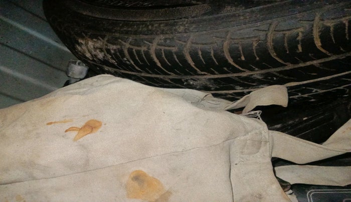 2011 Toyota Etios G, Petrol, Manual, 92,387 km, tyre