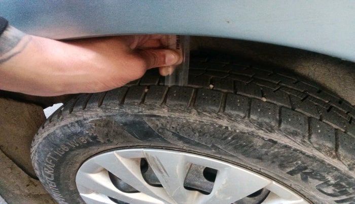 2011 Toyota Etios G, Petrol, Manual, 92,387 km, tyre