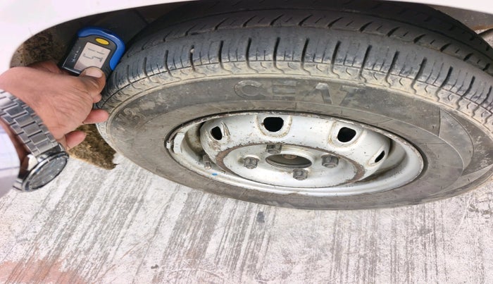 2015 Maruti OMNI E STD, Petrol, Manual, 42,081 km, tyre