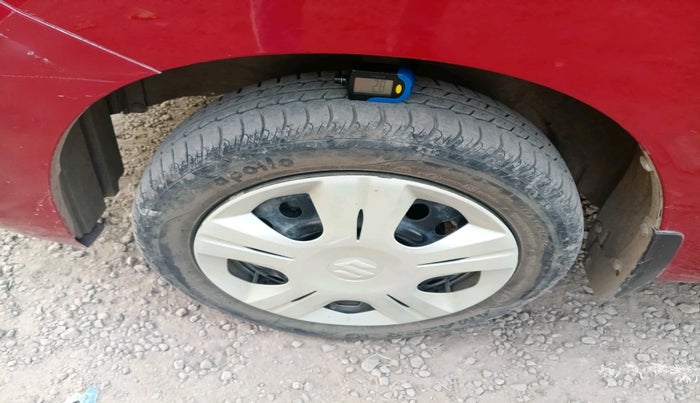 2015 Maruti Wagon R 1.0 VXI, Petrol, Manual, 17,498 km, tyre