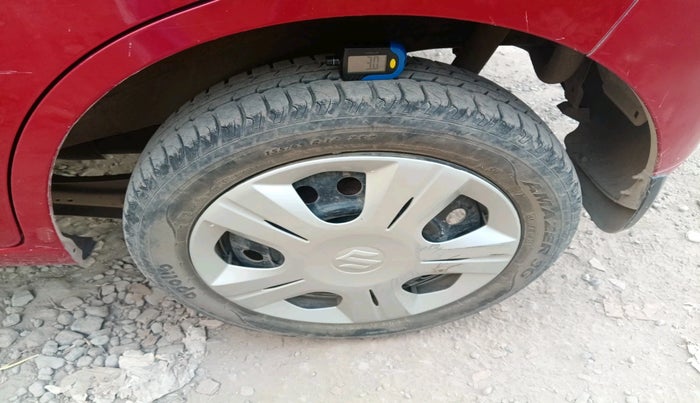 2015 Maruti Wagon R 1.0 VXI, Petrol, Manual, 17,498 km, tyre