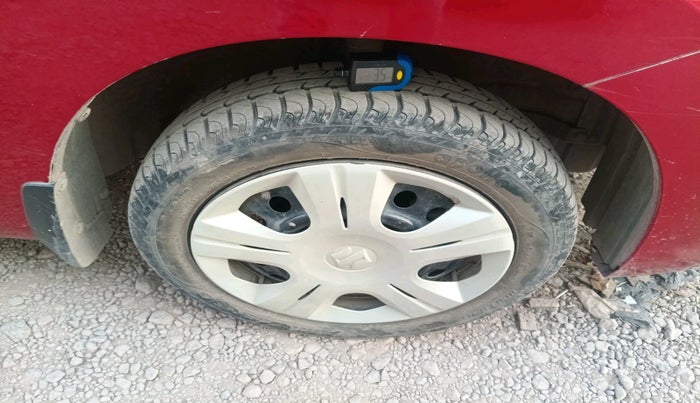 2015 Maruti Wagon R 1.0 VXI, Petrol, Manual, 17,498 km, tyre