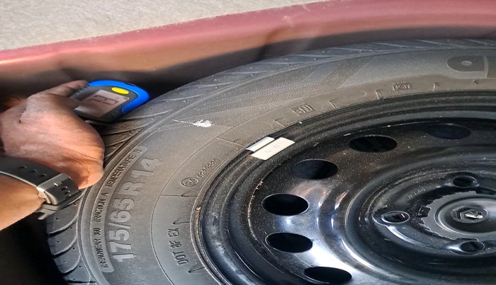 2018 Ford Figo Aspire TITANIUM 1.2 PETROL, Petrol, Manual, 48,529 km, tyre