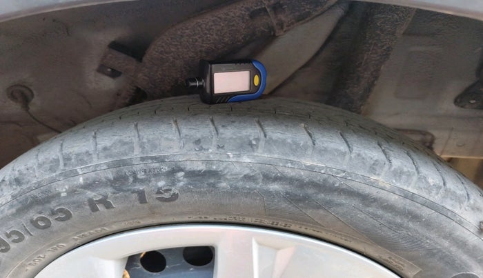 2019 Hyundai VENUE S 1.2, Petrol, Manual, 43,330 km, tyre