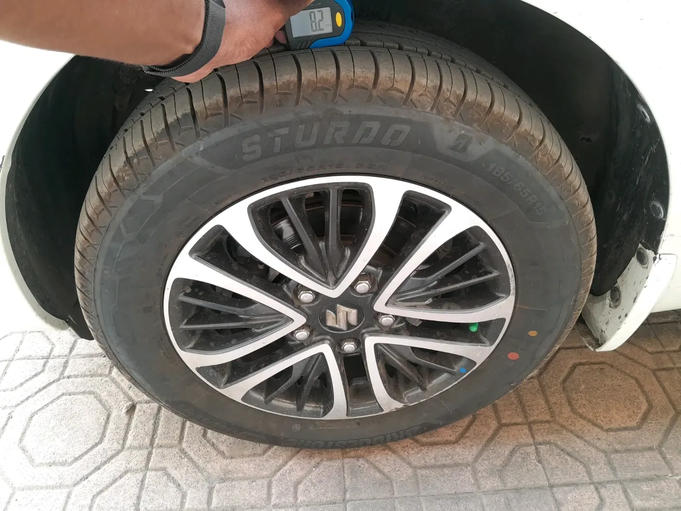 2022 Maruti Ertiga ZXI  CNG, CNG, Manual, 48,441 km, tyre