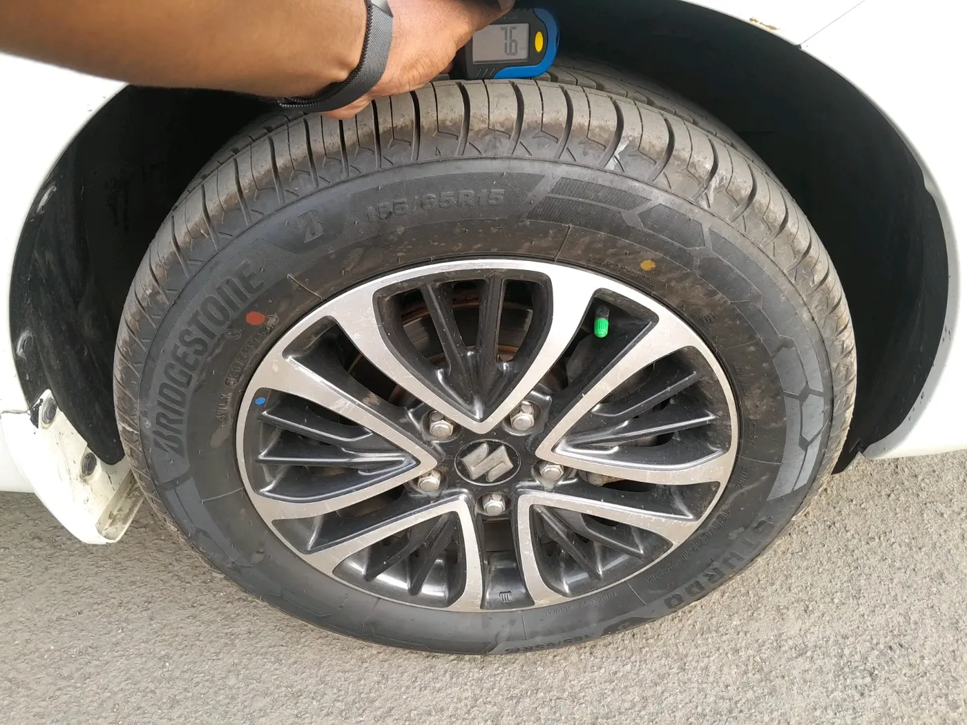 2022 Maruti Ertiga ZXI  CNG, CNG, Manual, 48,441 km, tyre