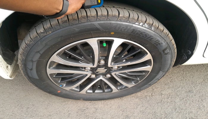 2022 Maruti Ertiga ZXI  CNG, Petrol, Manual, 48,441 km, tyre