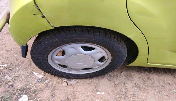 2011 Chevrolet Beat LS PETROL, Petrol, Manual, 37,772 km, tyre