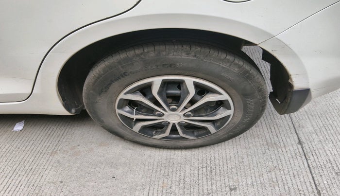 2014 Maruti Swift Dzire VXI, Petrol, Manual, 82,418 km, tyre