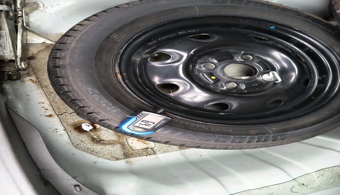 2013 Maruti Zen Estilo VXI, Petrol, Manual, 56,962 km, tyre