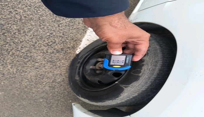 2013 Maruti Zen Estilo VXI, Petrol, Manual, 56,962 km, tyre