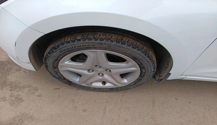 2017 Hyundai Elite i20 ASTA 1.2, Petrol, Manual, 46,740 km, tyre