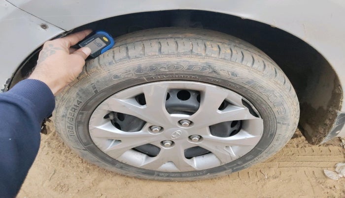 2013 Hyundai Grand i10 SPORTZ 1.2 KAPPA VTVT, Petrol, Manual, 1,15,347 km, tyre