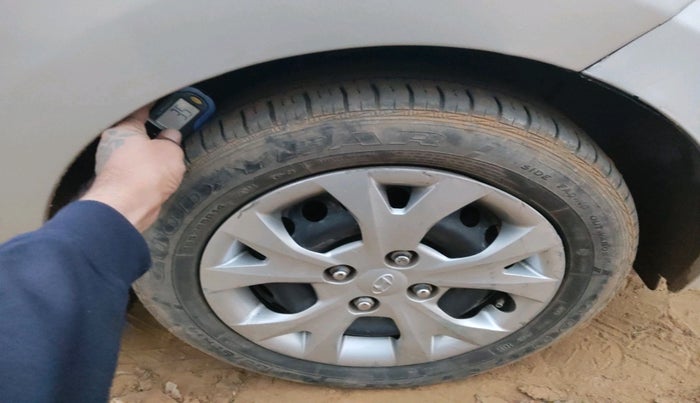 2013 Hyundai Grand i10 SPORTZ 1.2 KAPPA VTVT, Petrol, Manual, 1,15,347 km, tyre