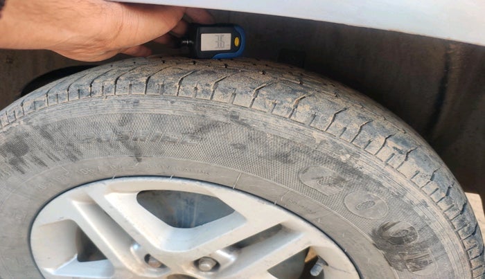 2018 Mahindra TUV 300 PLUS P8, Diesel, Manual, 77,220 km, tyre