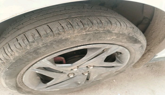 2022 Hyundai NEW I20 SPORTZ 1.2 MT, Petrol, Manual, 94,878 km, tyre