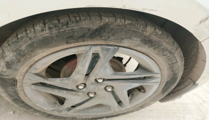 2022 Hyundai NEW I20 SPORTZ 1.2 MT, Petrol, Manual, 94,878 km, tyre