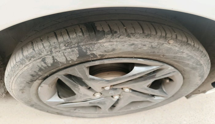 2022 Hyundai NEW I20 SPORTZ 1.2 MT, Petrol, Manual, 94,878 km, tyre