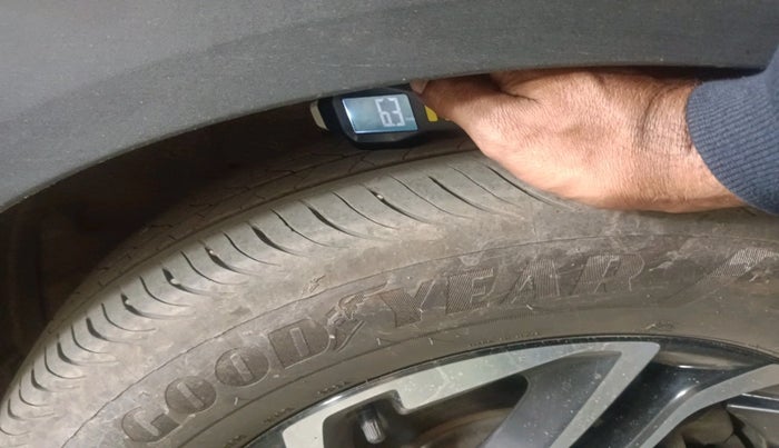 2022 KIA CARENS LUXURY 1.5 DIESEL 7 STR, Diesel, Manual, 1,04,000 km, tyre