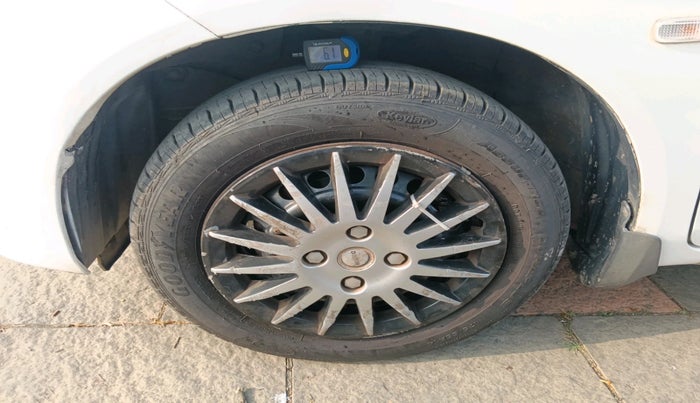 2013 Honda Amaze 1.5L I-DTEC S, Diesel, Manual, 1,07,050 km, tyre