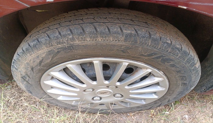 2019 Maruti Dzire VXI AMT, Petrol, Automatic, 48,241 km, tyre