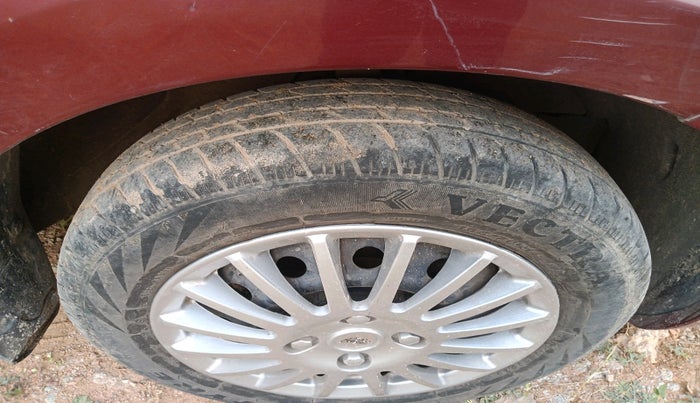 2019 Maruti Dzire VXI AMT, Petrol, Automatic, 48,241 km, tyre