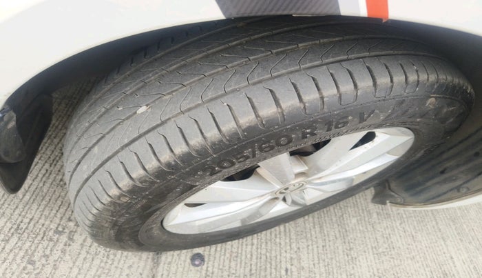 2017 Skoda Octavia STYLE PLUS AT 1.8 TSI, Petrol, Automatic, 53,869 km, tyre