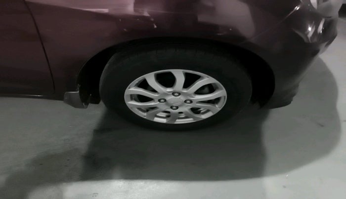 2015 Honda Amaze 1.2L I-VTEC VX, Petrol, Manual, 35,690 km, tyre