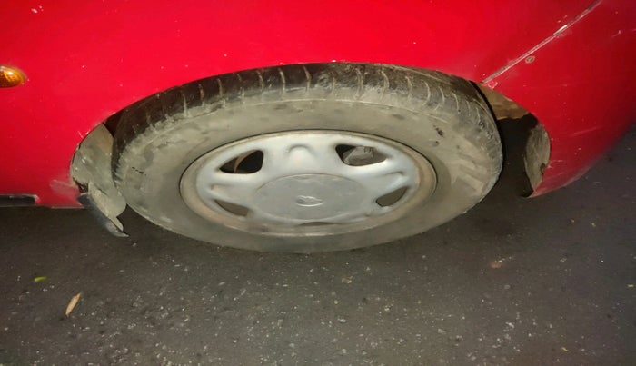 2013 Chevrolet Beat LS PETROL, Petrol, Manual, 1,36,040 km, tyre