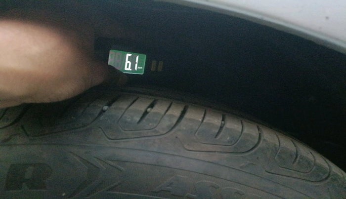 2015 Ford Ecosport TITANIUM 1.5L PETROL, Petrol, Manual, 1,06,915 km, tyre