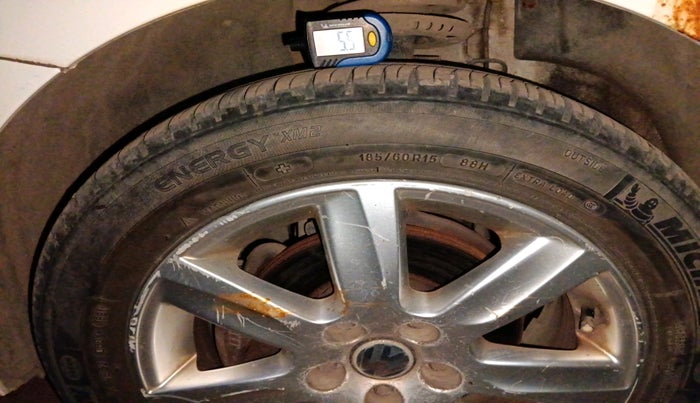 2011 Volkswagen Polo HIGHLINE 1.6L, Petrol, Manual, 65,160 km, tyre