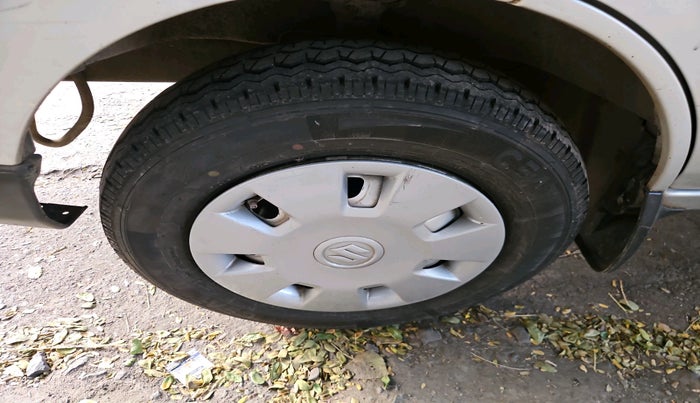 2018 Maruti Eeco 5 STR WITH A/C+HTR CNG, Petrol, Manual, 67,378 km, tyre